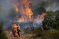 Dieser Schlacht Dieser Französischen Feuerwehr Zur Staudamm Massiver Waldbrände Beginnt Am Dritten vierundzwanzig Stunden