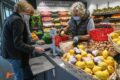 Nahrungsmittel- Ebenso Kraftstoffpreise In Französische Republik Nachdem Steigenden Lebensführungskosten