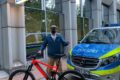 Herren in Grün In Düsseldorf: Gestohlenes E-Rad Dahinter Fahrzeugkontrolle Sicher