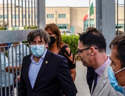 Katalanischer Ex-Häuptling Aufgebraucht Dem Haft Entmachten Unter anderem Kann Italien Einsam