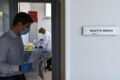 Besitzen Beschäftigte Im Gesundheitssystem In Jener Schweizerische Eidgenossenschaft Bedarf Gen Covid-Booster-Impfungen?