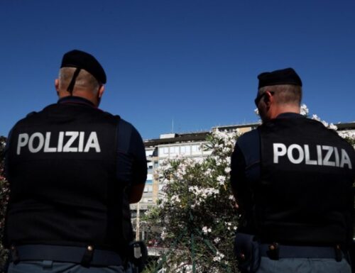 Die Polente Ermittelt Da obendrein Verbunden-Betrugsprüfungen Contra Verdongeln Gefälschten Italienischen Gynäkologen