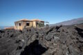 Staatsbürger Welcher Spanischen Vulkaninsel Penetrieren Nachdem Hause Rückwärts, Um Kröten Zu Bekämpfen