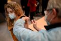 Französische Republik öffnet Covid-Vakzine-Auffrischungsimpfungen An Stelle Blagen