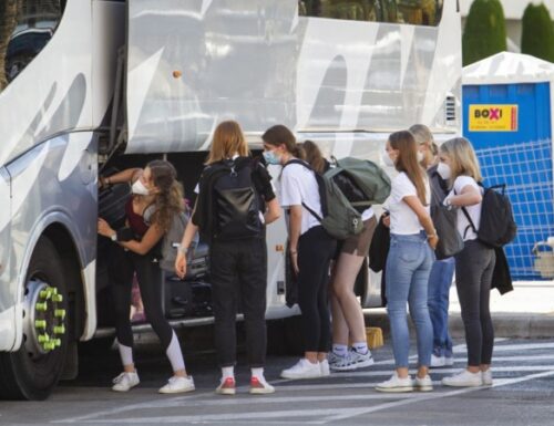 Wird Spanien Seine Reiseregeln verbessern, Um Ungeimpften Britischen Teenagern Den Freizeit Zu Zuteilen?