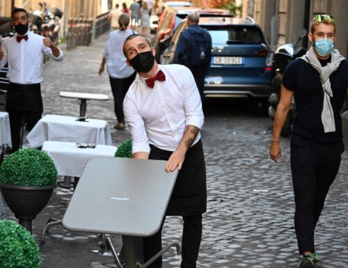Italien Entscheidet Dahinter Osterfest mittels Die Abrogation Des Covid-Maskenmandats