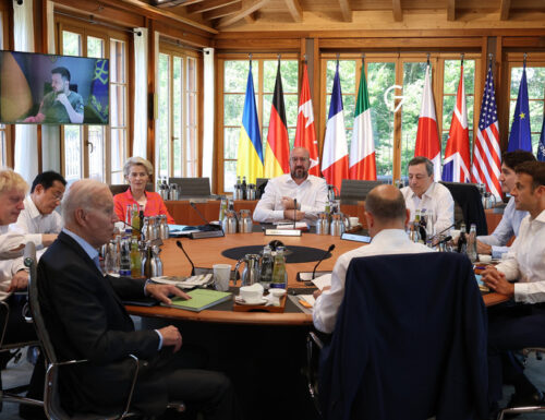 Die Staats- Im Übrigen Regierungschefs Dieser G7 Erörtern mit Sonstige Sanktionen Vs. Russische Förderation