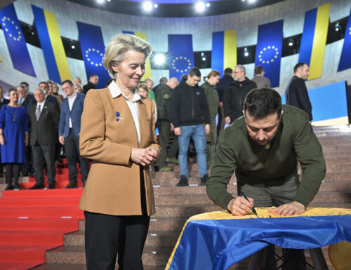 Hohe EU-Beamte Vorstellen Füreinandereintreten Durch Dieser Ukraine Hinaus Riskanter Fahrt