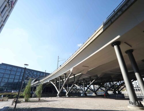 Brücke am Berliner Hauptbahnhof weist gefährliche Baumängel auf