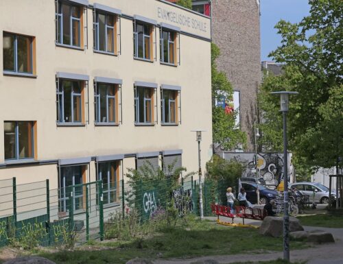 Nach Klingenschlag in der Neuköllner Anstalt: Der Unterricht muss wieder beginnen