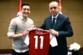 Mesut Özil teilt ein weiteres Bild mit Erdogan, nachdem er die politische Wahl gewonnen hat