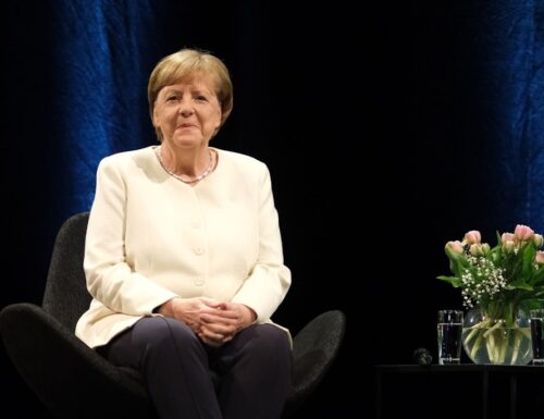Das Kanzleramt bezahlt weiterhin das Styling von Angela Merkel