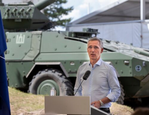 NATO-Chef Stoltenberg spricht in Rede von „Zerbrechlichkeit des deutschen Regimes“