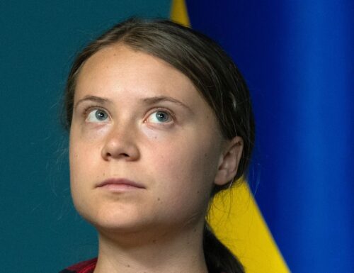 Greta Thunberg besucht Kiew, um sich die durch den Krieg verursachten Umweltschäden anzusehen